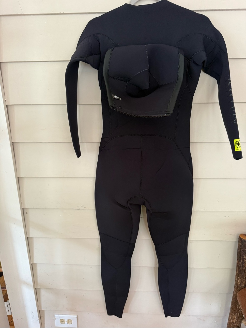 Matuse Tumo 4/3MM Hooded Wetsuit Size 10 - Picture 3 of 5